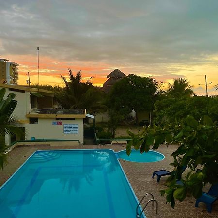 Hostal La Tolita Atacames Ngoại thất bức ảnh